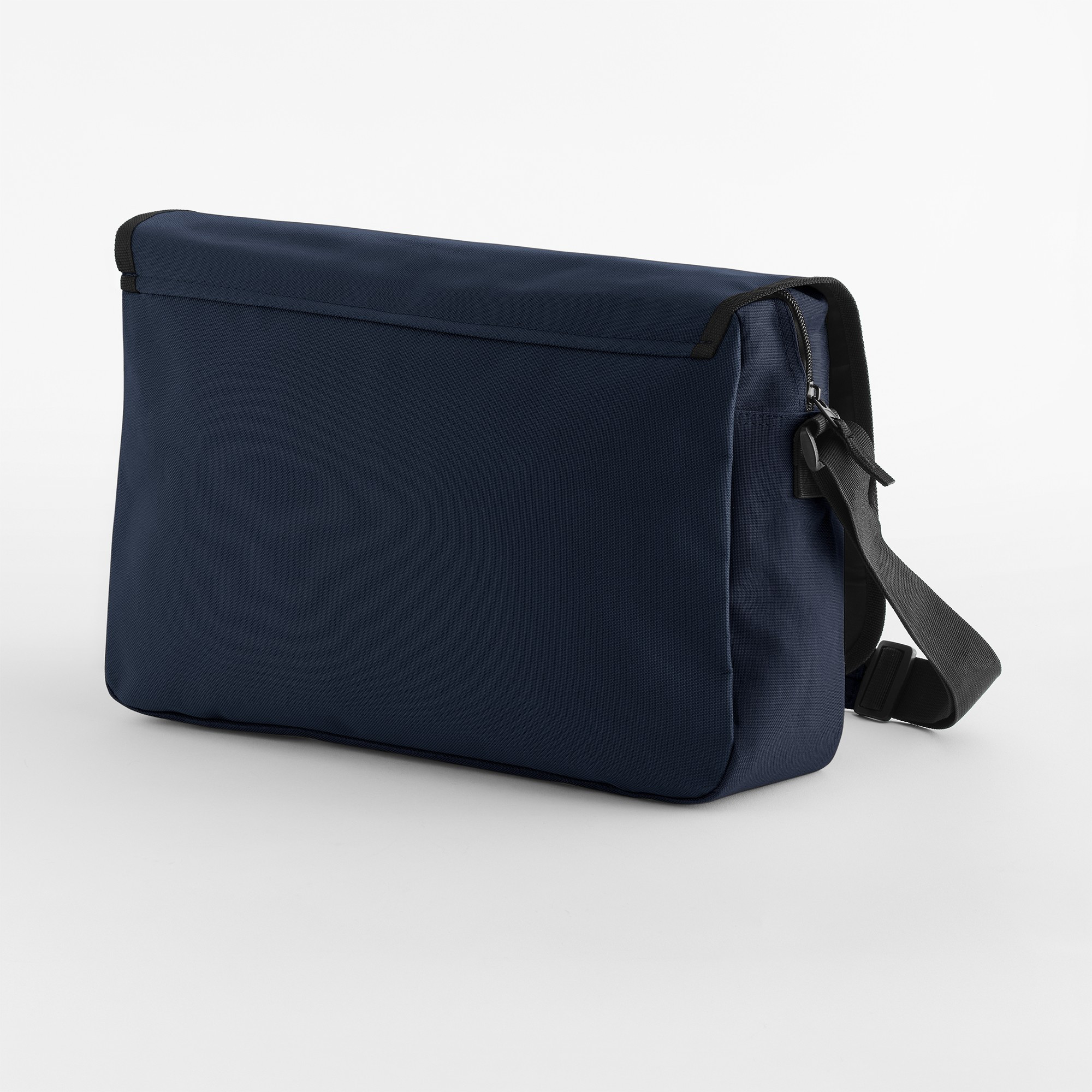 MESSENGER BAG